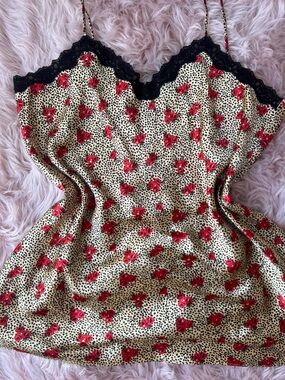 Plus Size Vintage Red Rose Print Satin Chemise with Black Lace Trim